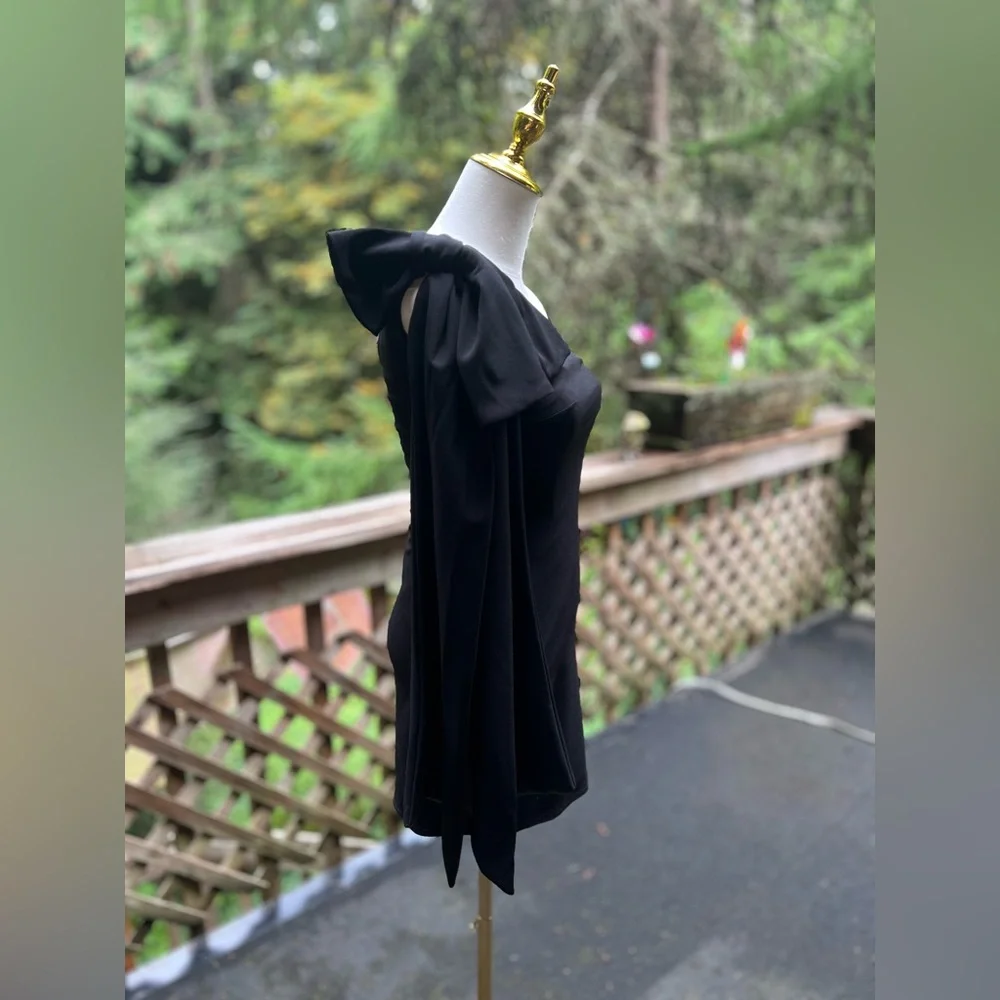 Blue Blush Black Dress Mini Bodycon One-Shoulder Dress EUC Off Shoulder Bow